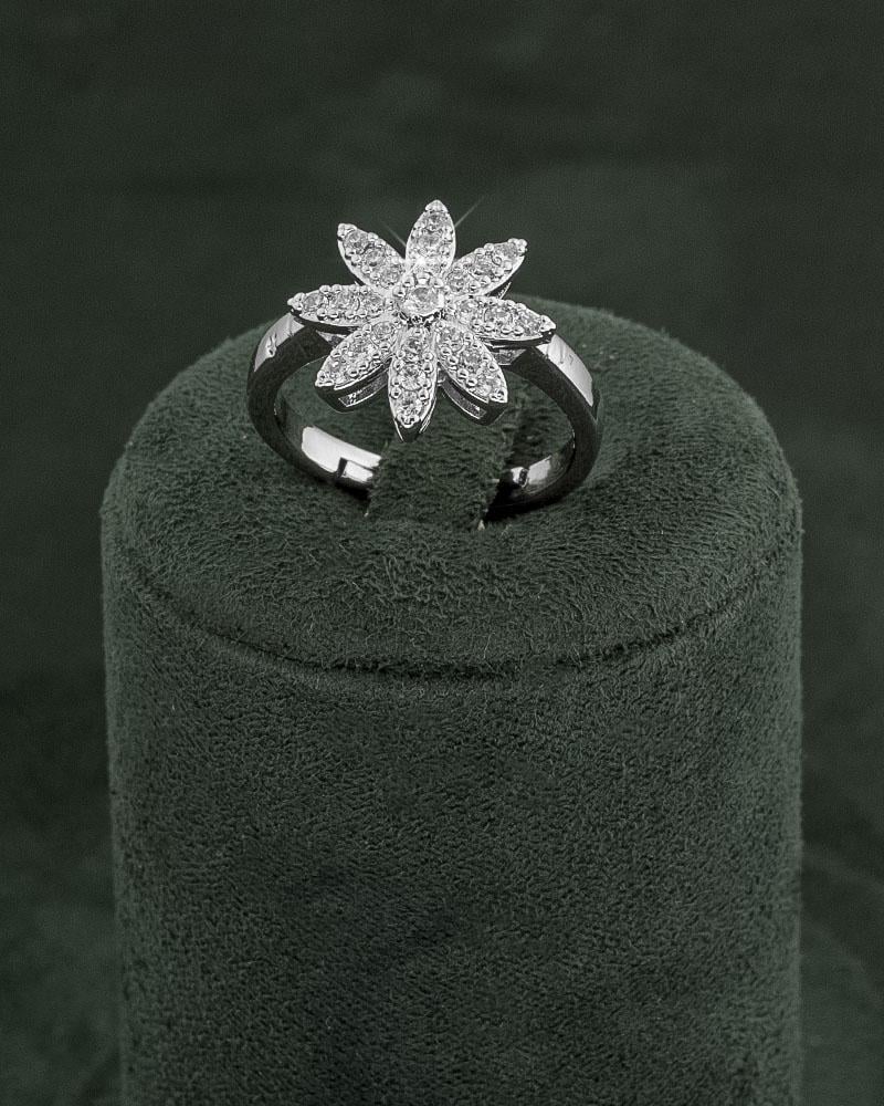 طقم مجوهرات زركون فاخر بلمعة الألماس