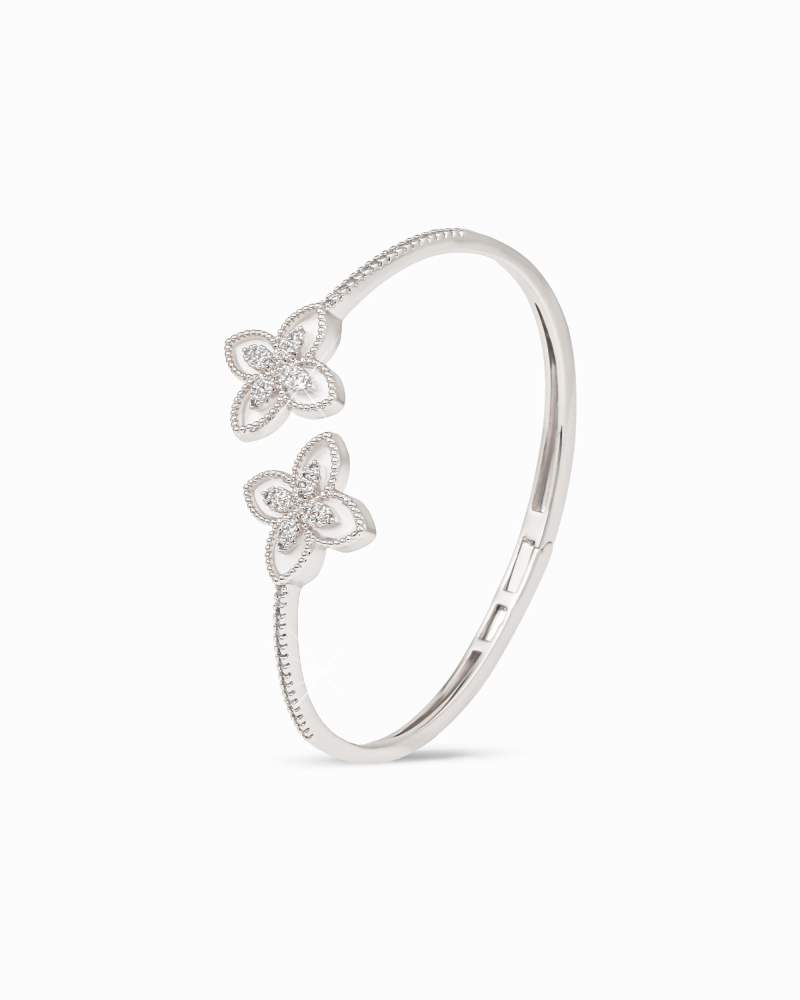 طقم اسوارة وخاتم تصميم زهرة ماسية مرصع بالزركون