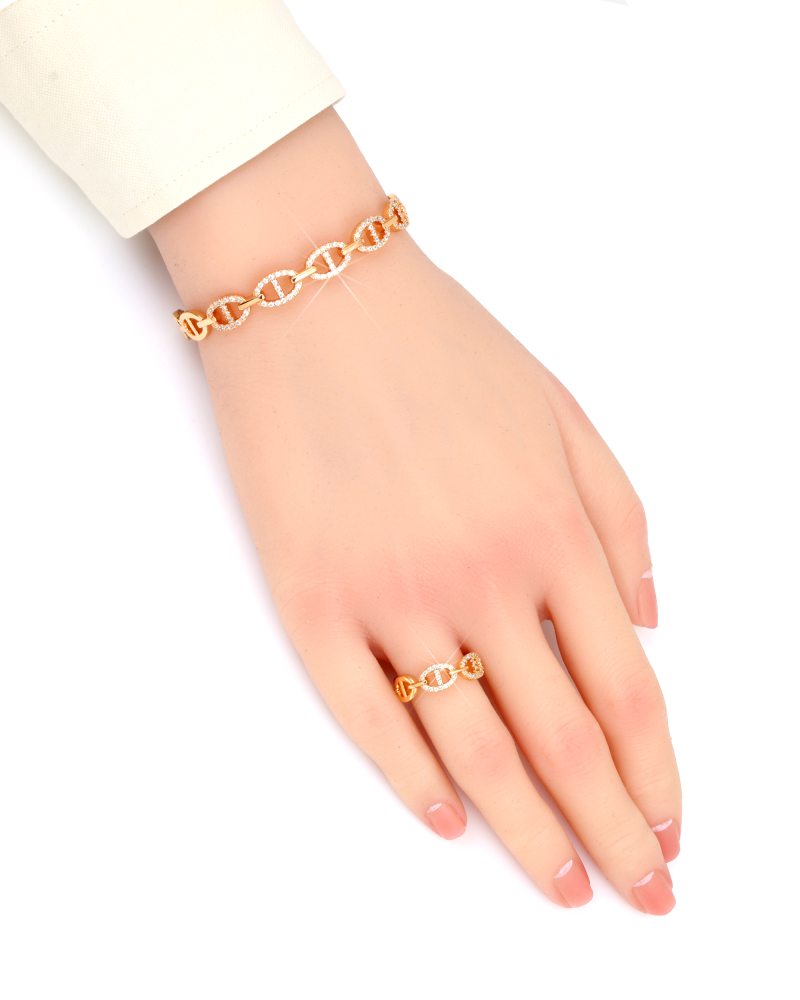 طقم ذهبي اسوارة وخاتم مرصع بالزركون بتصميم الأقفال الذهبية