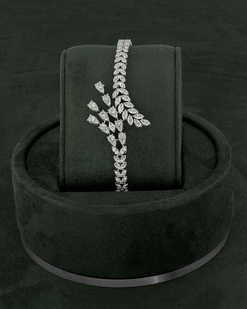 طقم زركون بتصميم الوشاح مرصع بفصوص الزركون