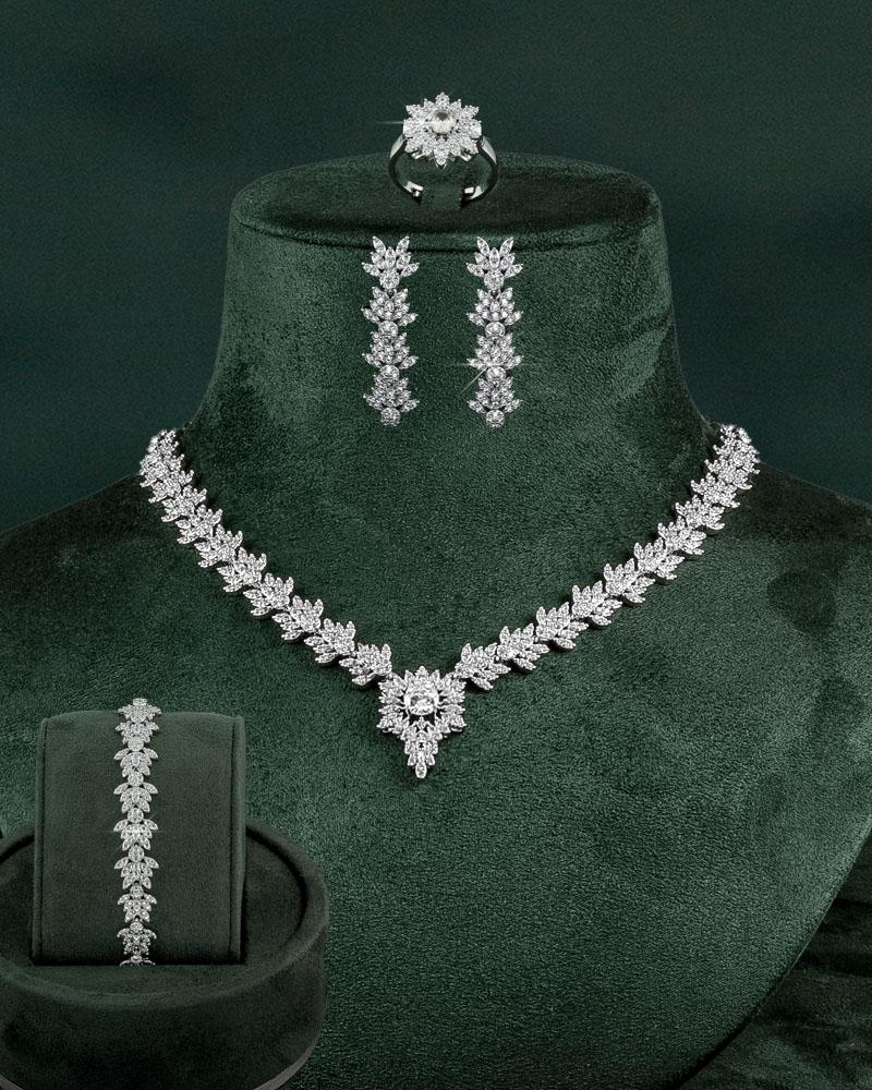 طقم مجوهرات للمناسبات بالزركون الفضي