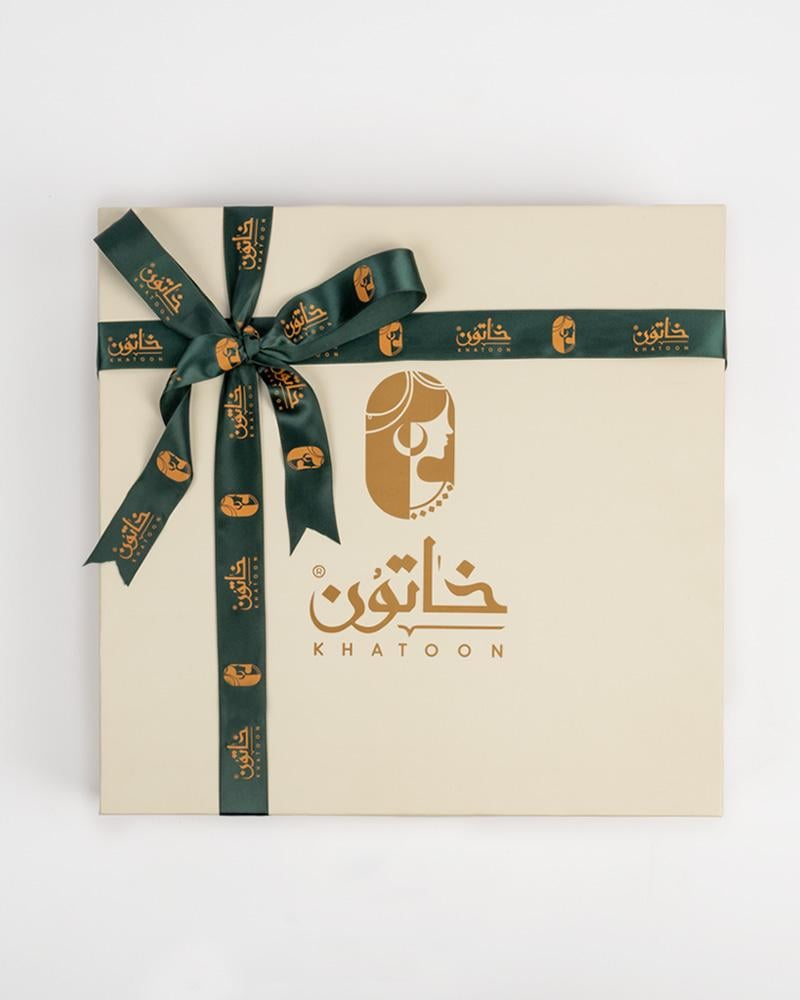 بكج وردة الياسمين- طقم فاخر مرصع مع ساعة أنيقة