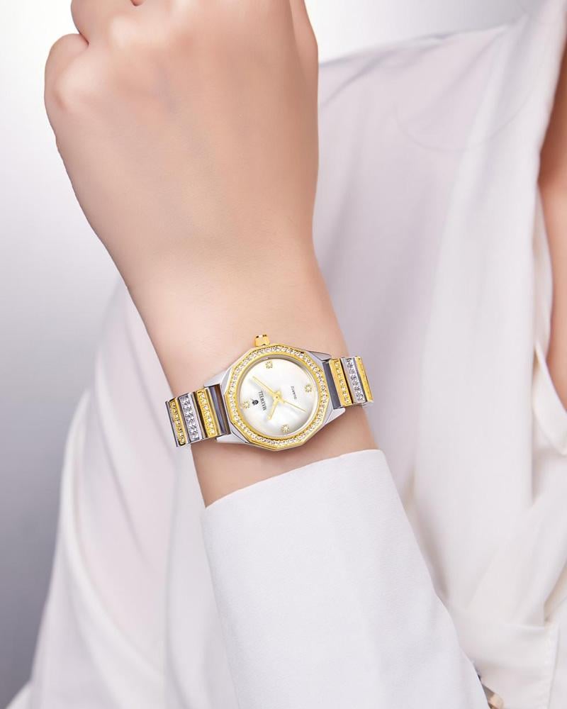 ساعة يد للنساء تصمم ذهبي فضي بمينا ابيض