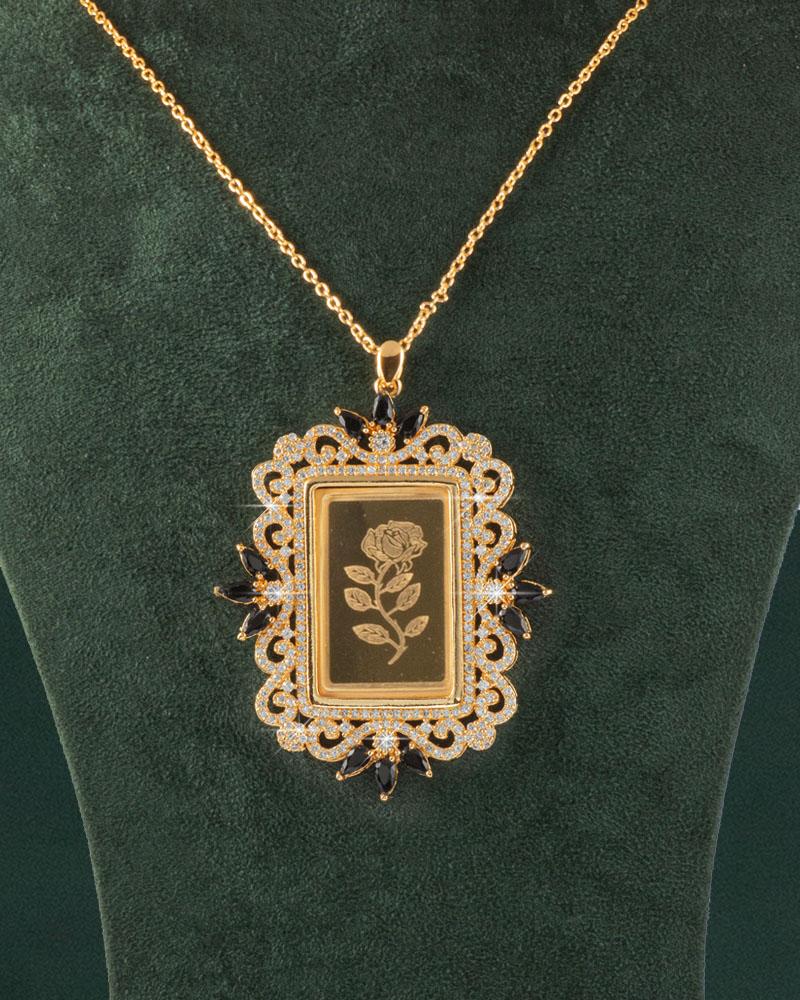 طقم مجوهرات ذهبي بلمعة الألماس مع ساعة ذهبية