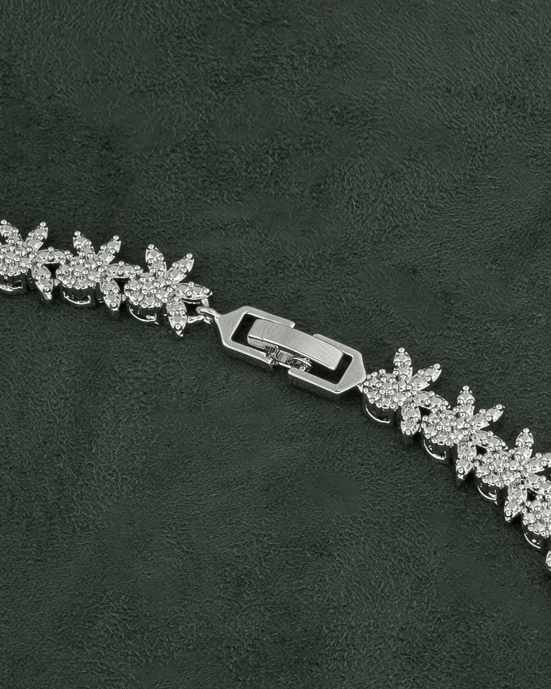 طقم زركون للنساء محلى بفصوص الزركون