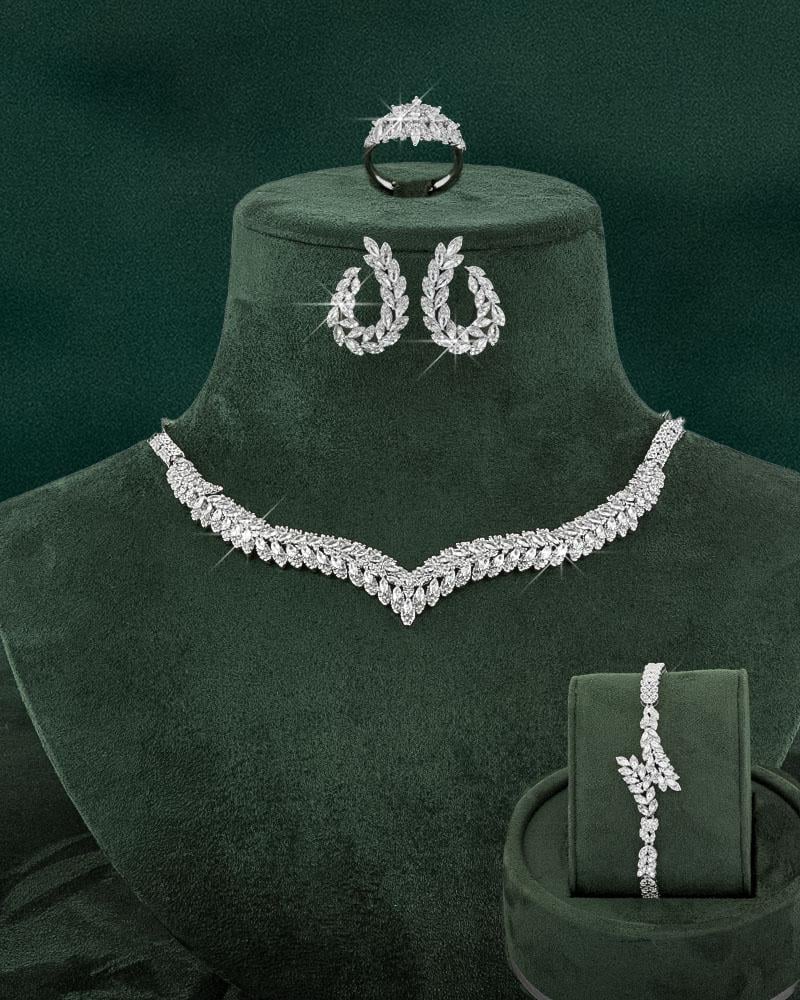 طقم زركون فاخر مزين بلمعة الألماس للمناسبات