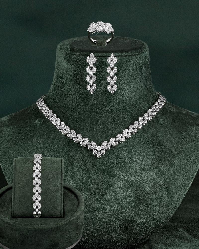 طقم مجوهرات نسائية بتصميم الماس هدية مثالية