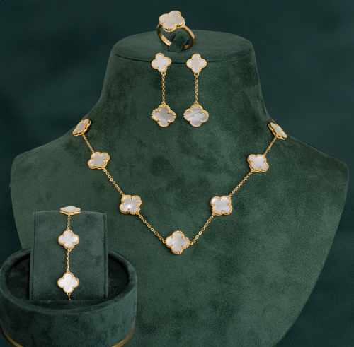 طقم مجوهرات أنيق بتصميم عالمي 5 قطع ماركة خاتون®.