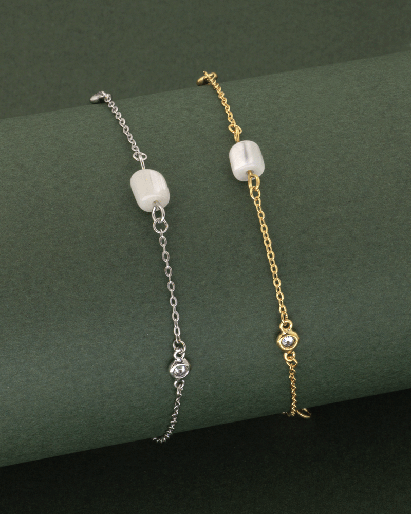 اسوارة يد نسائية مزينة باللؤلؤ والزركون