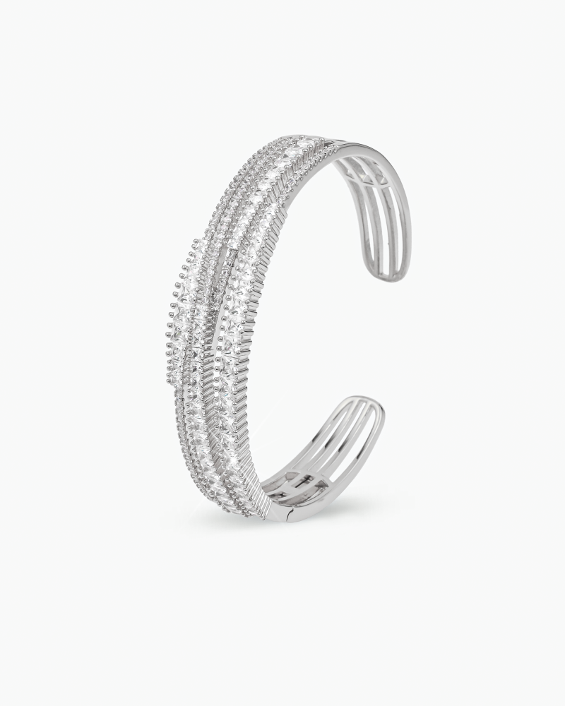 طقم فضي اسوارة مع خاتم فاخر بلمعة الألماس