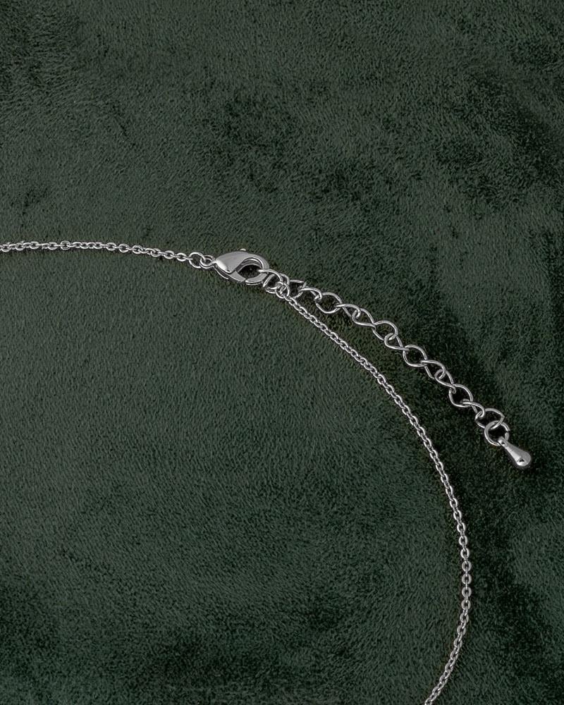 سلسال نسائي فضي بلمعة الألماس