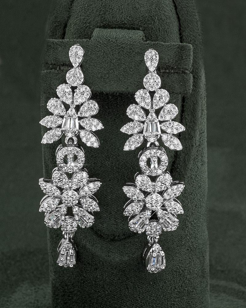 طقم مجوهرات زركون بلمعة الألماس الجذابة