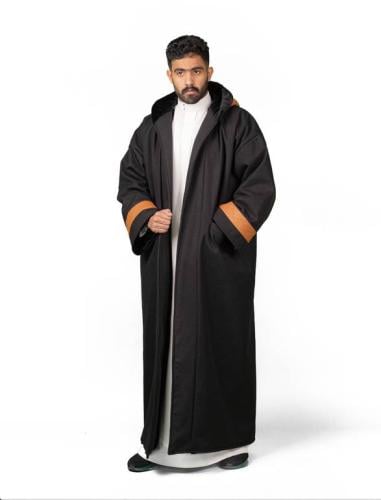 فروة اسود باطرف جلد جملي