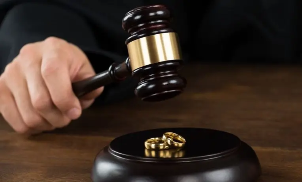 حقوق المتزوجين في النفقة والطلاق وفق القانون السعودي