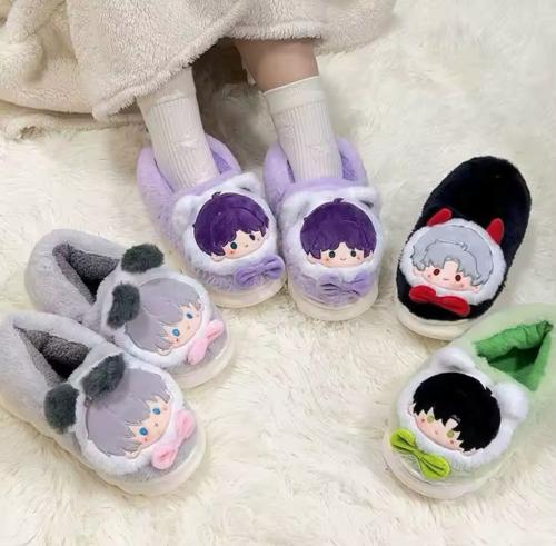 Love and deep space Slippers | سليبرز منزلية لطيفة...