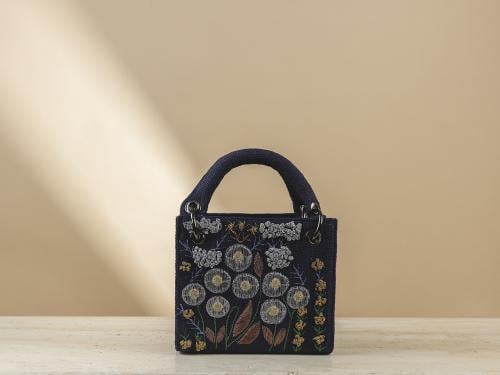 Nature طلب مسبق