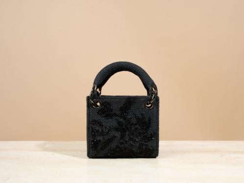 Baby Black طلب مسبق