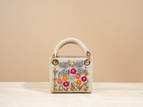 Baby Nature طلب مسبق