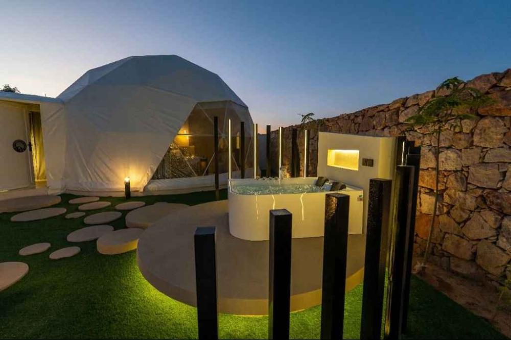 قبب NEOM TENTS… عندما يتحول المكان إلى تجربة