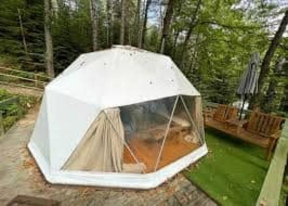 الخيم الجيوديسية من NEOM TENTS: الجمع بين الجمال، المتانة، والاستدامة البيئية