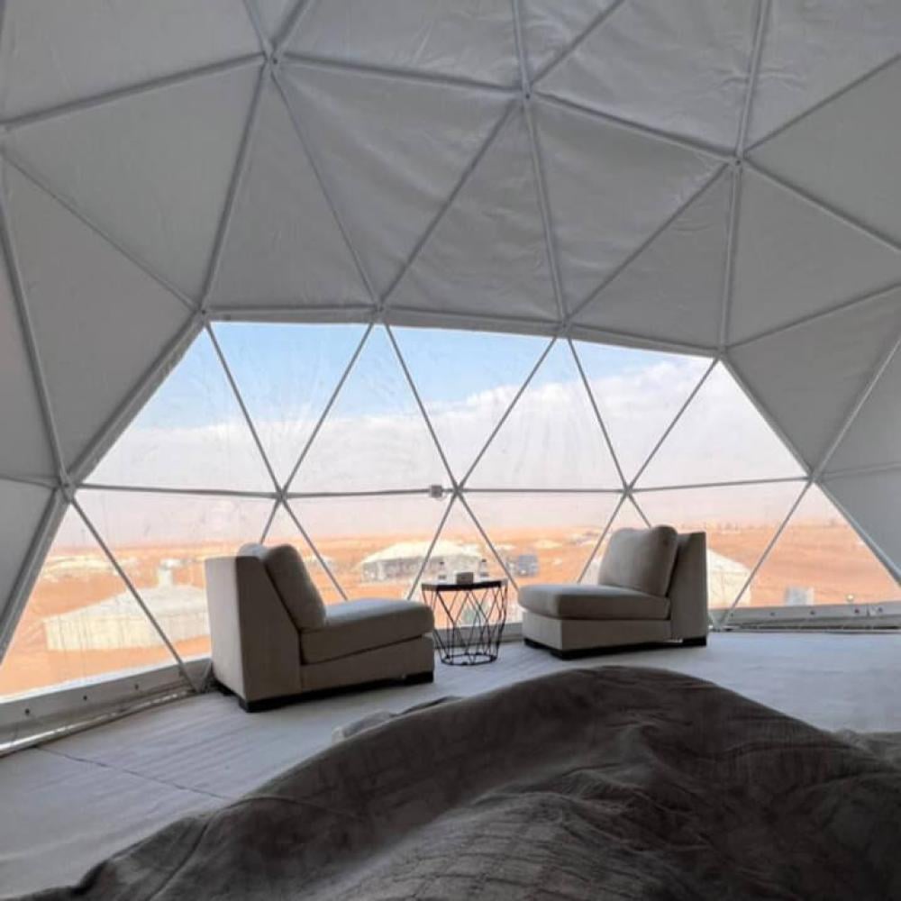 خيمة قبة دائرية نصف شفافة قطر 8 متر بباب جانبي