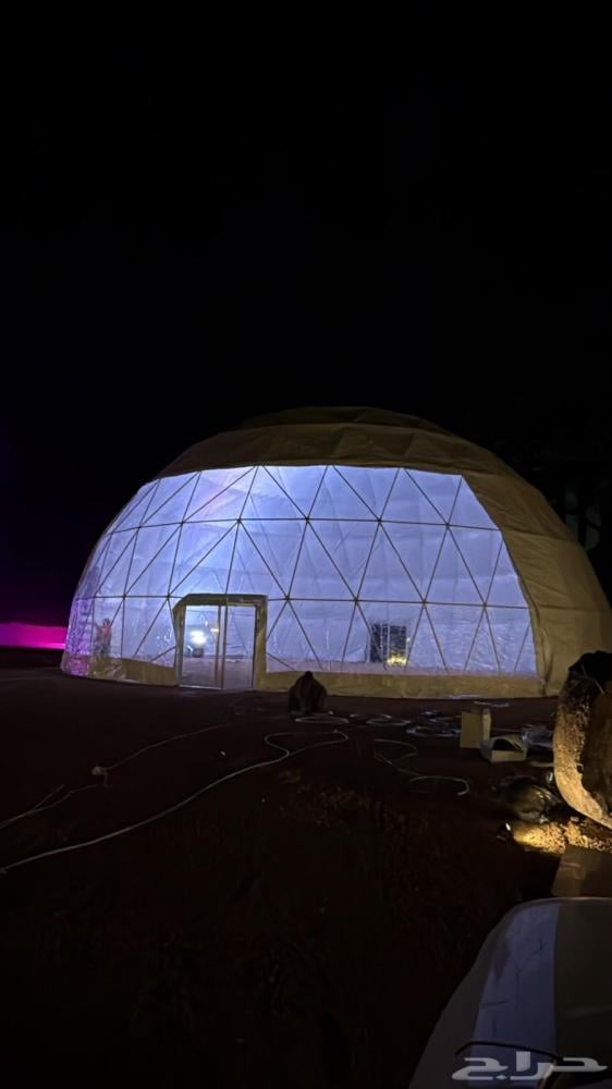 القبب الجيوديسية والخيام الأوروبية: حلول عصرية للفعاليات والمشاريع الحديثة مع Neom Tents