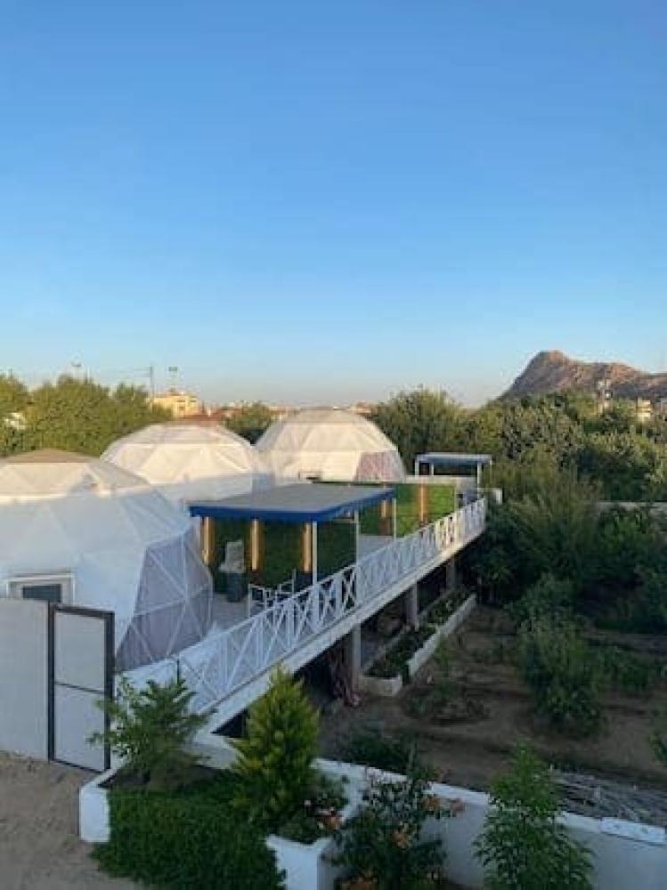 NEOM Tents: رفاهية الإقامة الفاخرة وتجربة لا تُنسى في قلب الطبيعة