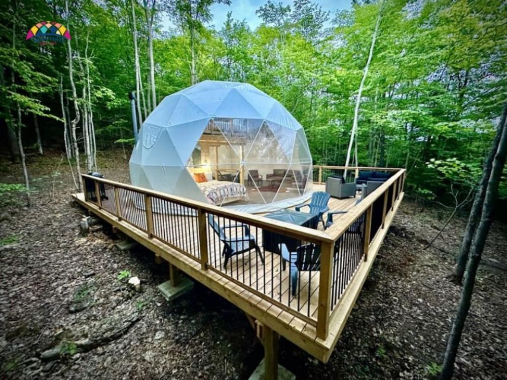 القباب الجيوديسية من Neom Tents: مزيج من التصميم العصري والمتانة