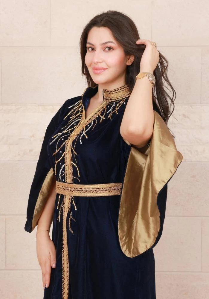 دليلك لاختيار الفستان الشتوي المناسب: موديلات راقية ومواكبة للموضة من