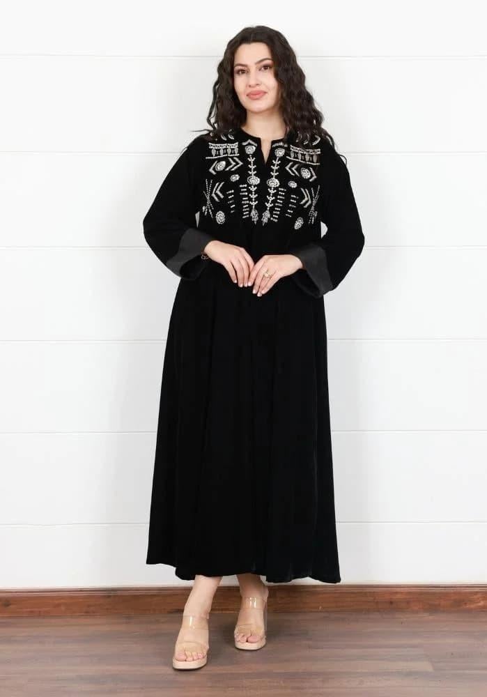 احدث صيحات الجلابيات الشتوية النسائية 2025 في السعودية