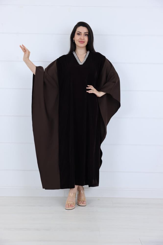 جلابية مخمل واسعة حلق V بخرز لول فضي لون بني