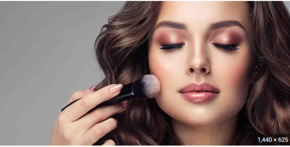 دورة مكياج دار ألونا – اكتشفي أسرار الإطلالة الطبيعية