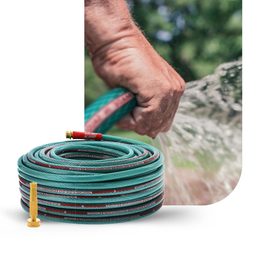 لي ماء وحدائق أخضر