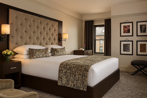 غرفة نوم فندقية مودرن برج العرب *