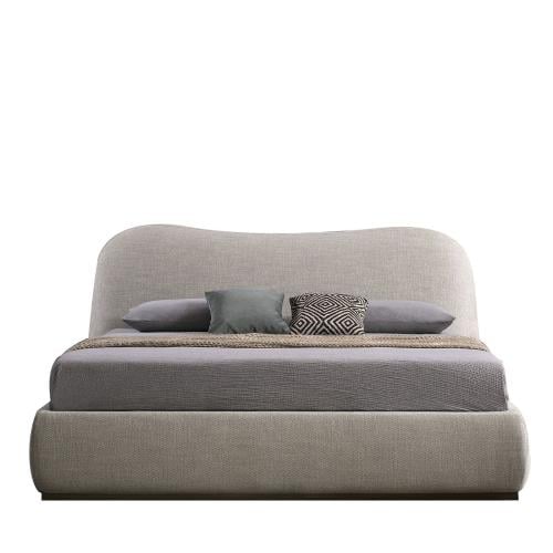 سرير ميلان  عرض اليوم الوطني