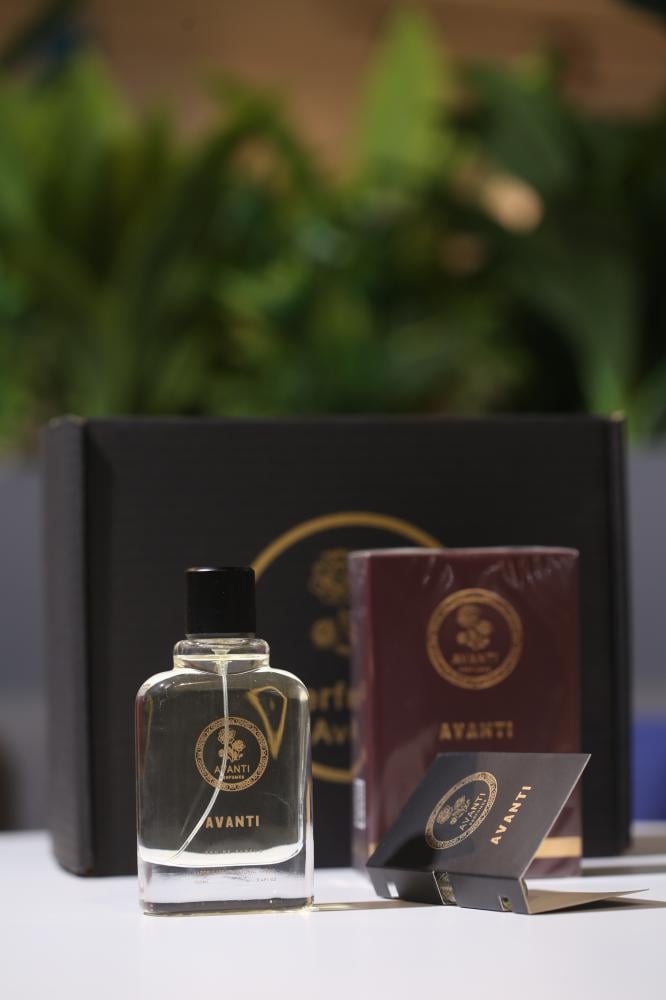 أفضل عطر ثابت وفواح يدوم طويلًا – اختيارات 2025 من أفانتي