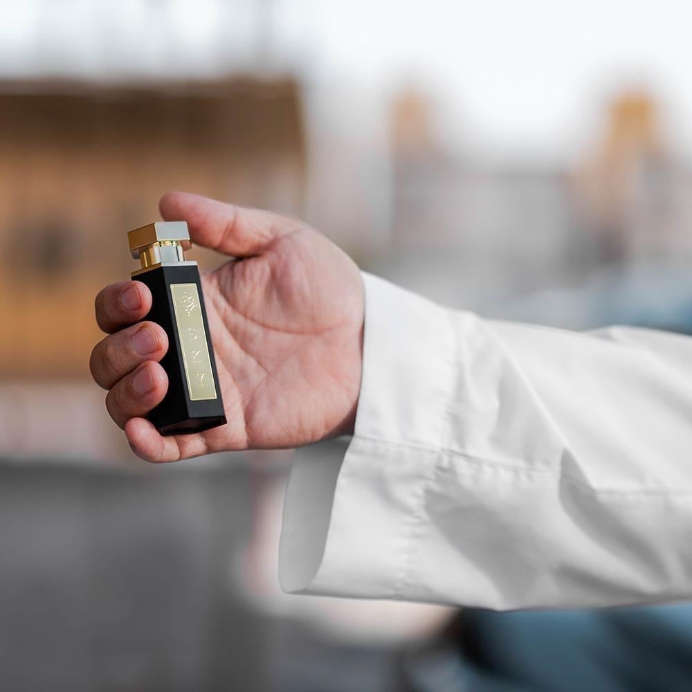 Sky Reef 33 perfume: Long-lasting elegance and allure