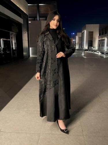 Z272 / قماش كريب تفته ساده وتفته مشجر عالجنب