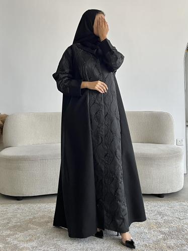 Z279  / قماش كريب مينيمات وجاكار اسود مشجر مع خرز