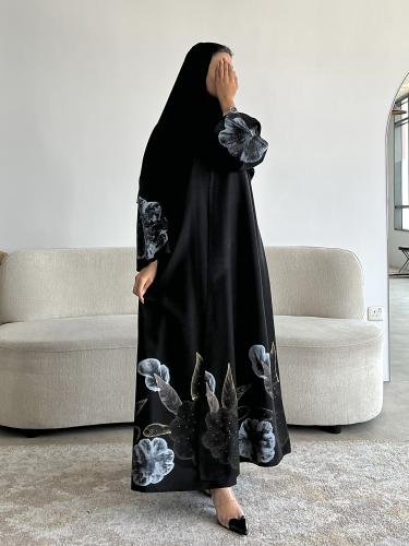 Z275 / قماش مينيمات ورسم يدوي اسفل العباية وطرف الكم