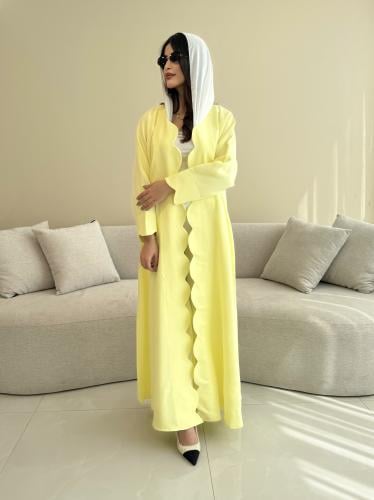 Z311 / قماش كريب صيفي لون اصفر ليموني وقصة دوائر بالاطراف