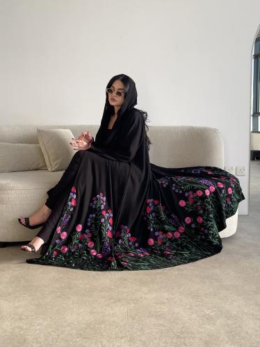 Z196 / قماش كريب خفيف وتطريز كمبيوتر ورود تحت