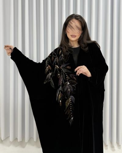 Z348 / قماش مخمل اسود ورسم يدوي امام وخلف جنب واحد