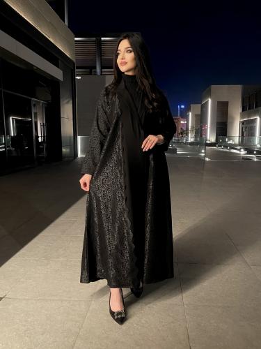 Z273 / قماش كريب مينيمات ودانتيل عالاجوانب مع الكم