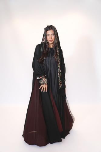 عبايه كريب مع شك وتول