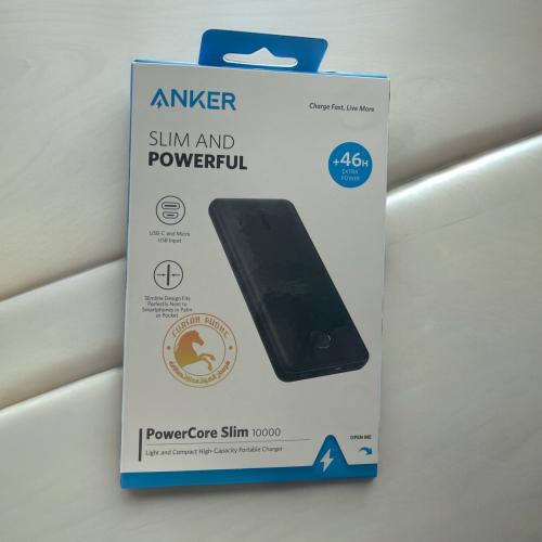 أنكر شاحن متنقل 10000 ملي امبير مخرج USB لشحن الأجهزه  لشحن البطاريه منفذين مايكرو وتايب سي