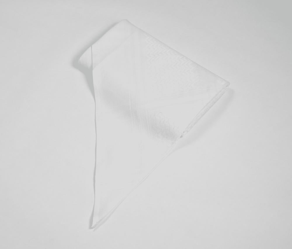 شماغ التاج الابيض  (الاصدار 2025 )