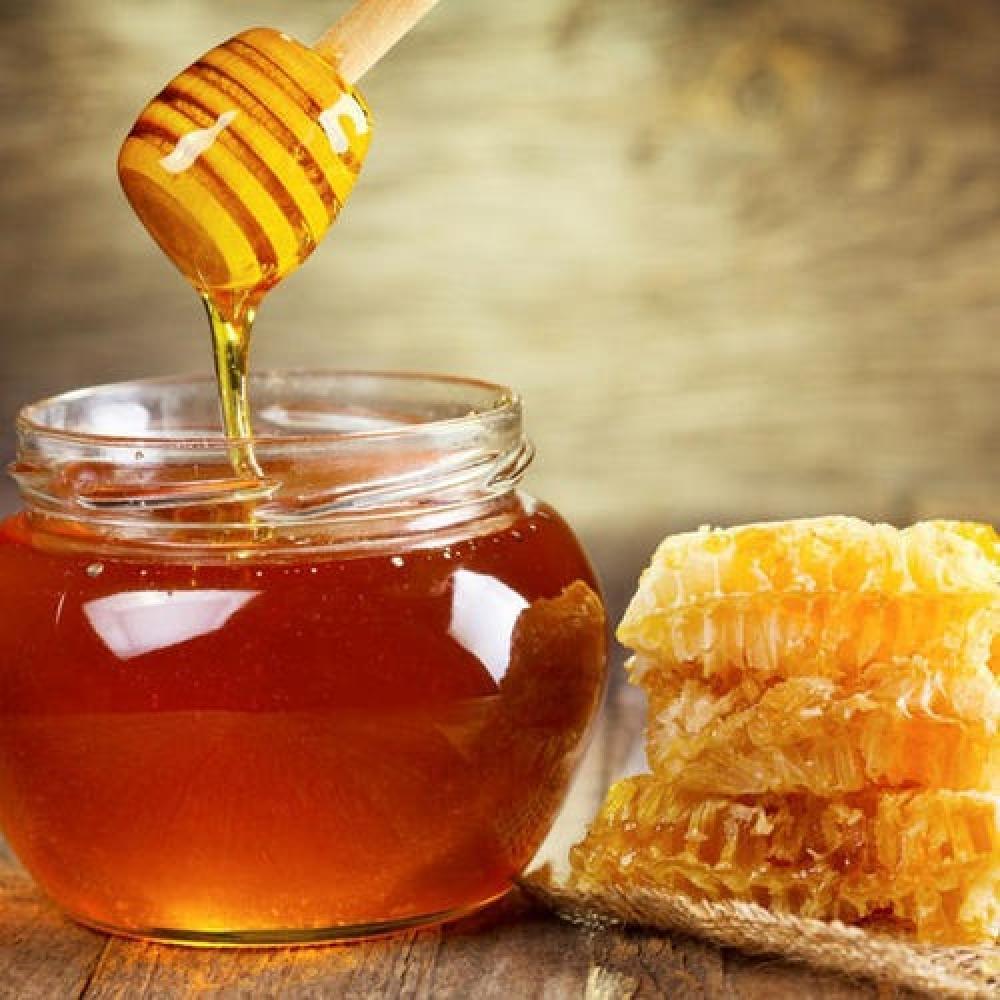 كل ما تحتاج معرفته عن العسل الطبيعي