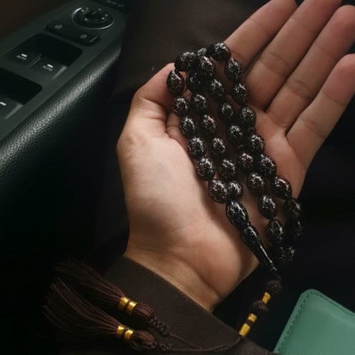 كوك مزيّن بالفضة