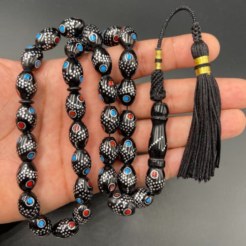 كوك مزيّن بالفضة